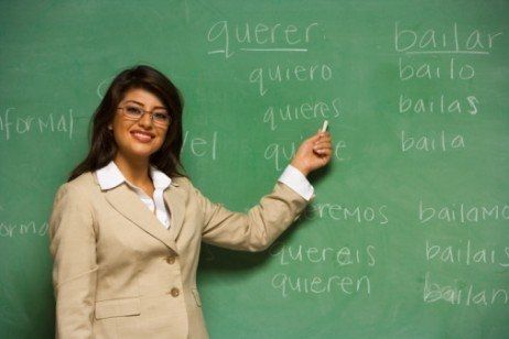 ¿Es posible tornarse profesor de español teniendo como lengua materna el portugués?